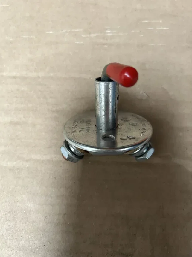 Metalen hoofdstroomschakelaar