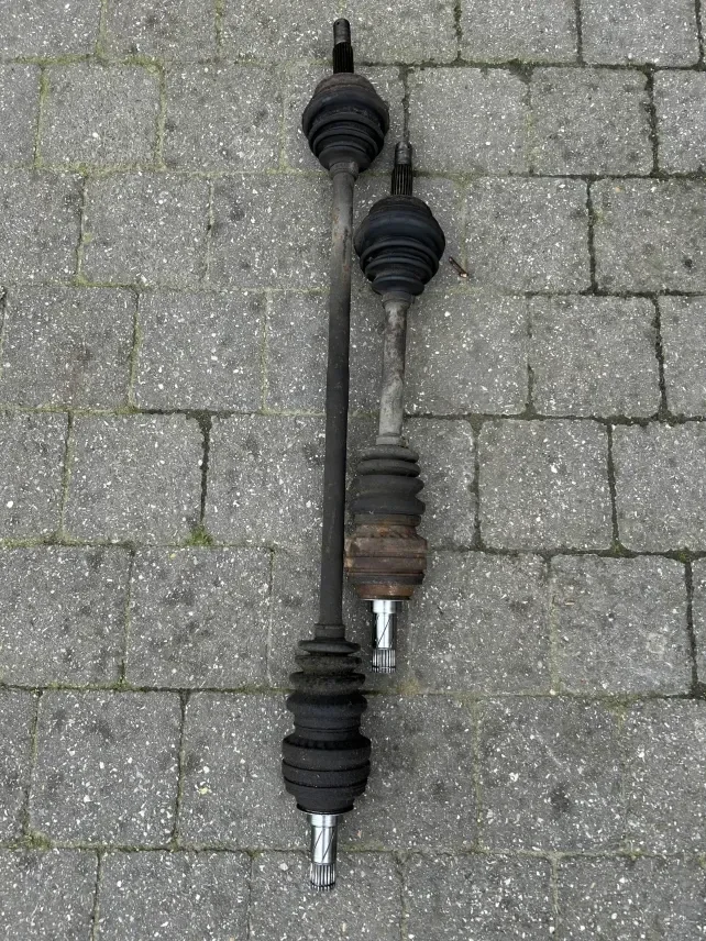 Opel Kadett E - Aandrijf assen 1.3