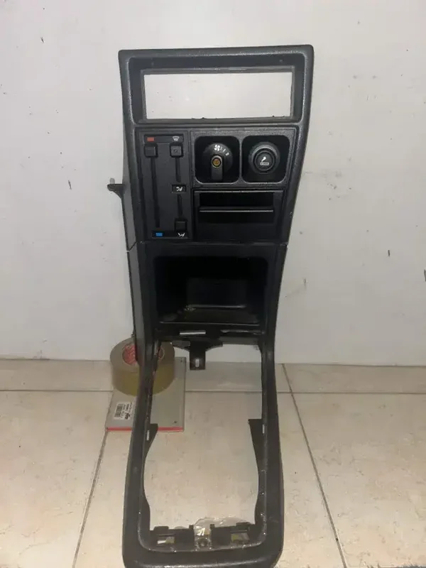 Opel Kadett E - Middel Console Zwart