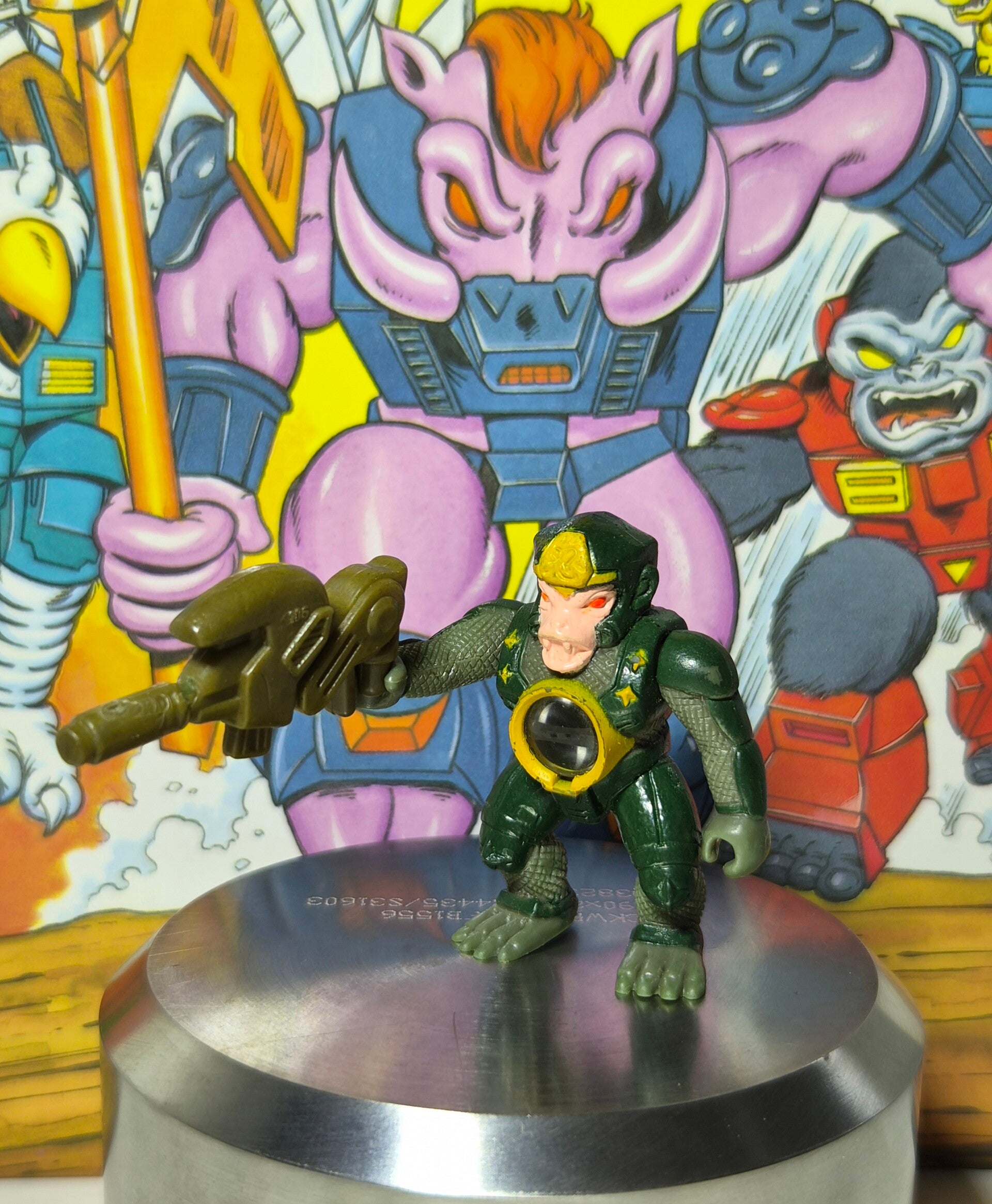 Laser Beasts Monkey-Fighter #106 met wapen