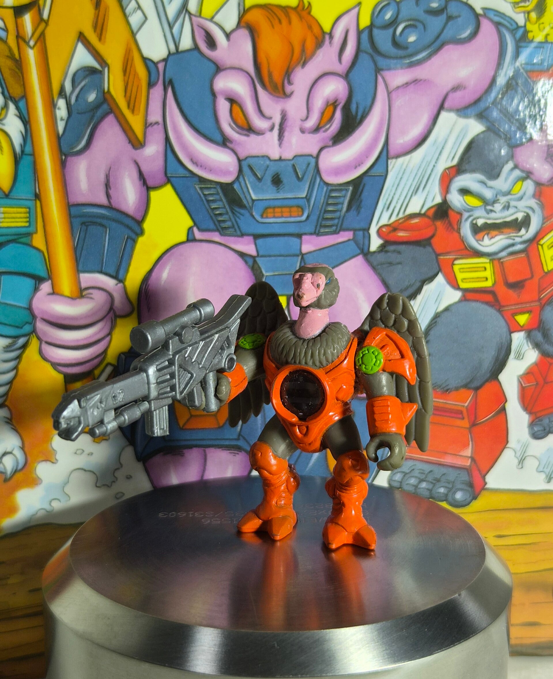 Laser Beasts Condorassian #82 met wapen