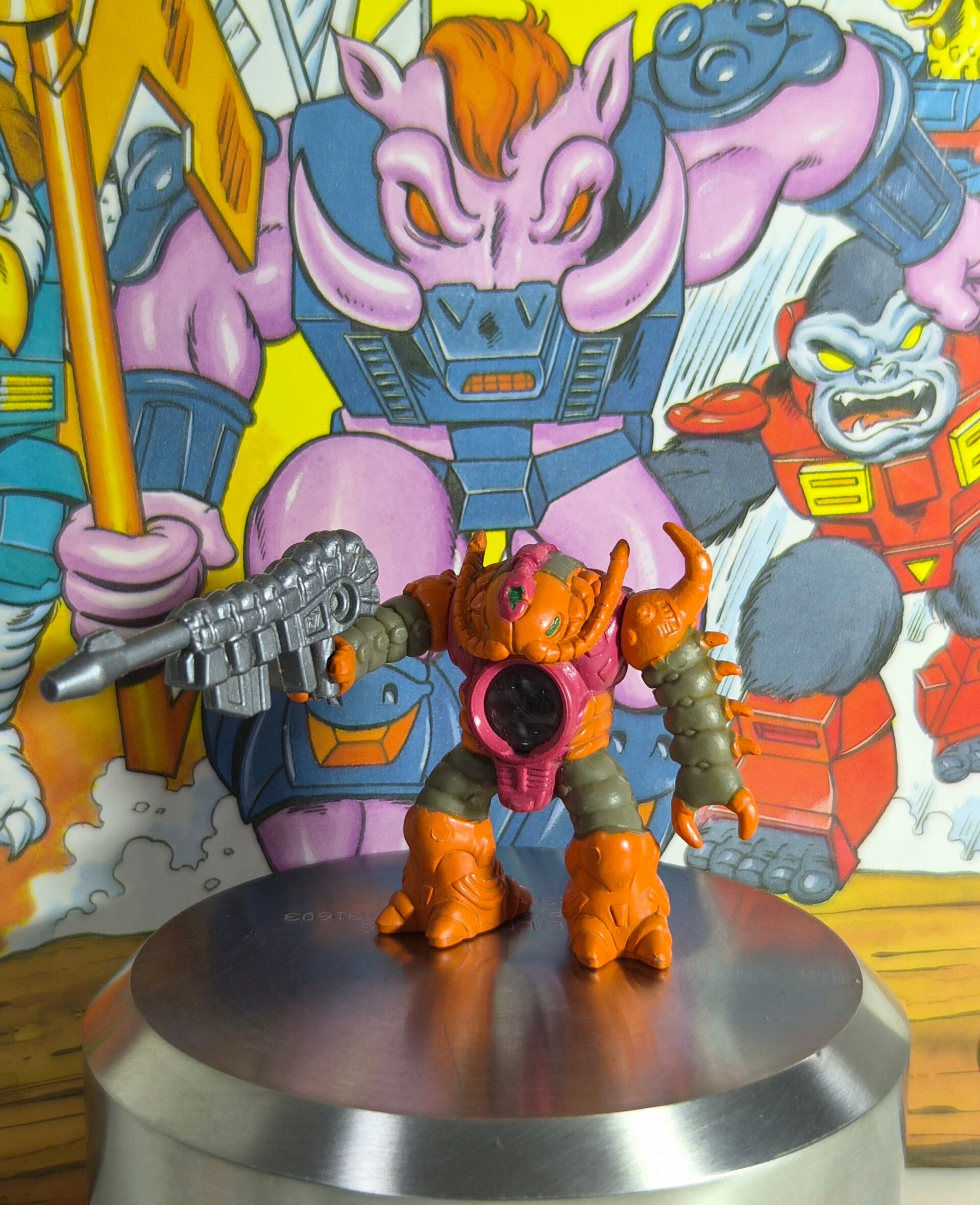 Laser Beasts Shool #87 met wapen