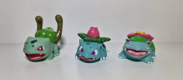 Pokemon Kids set van 3, Bulbasaur evolution 3x 2004