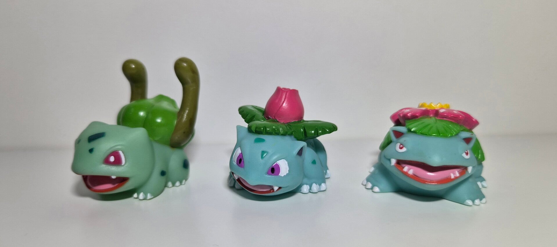 Pokemon Kids set van 3, Bulbasaur evolution 3x 2004