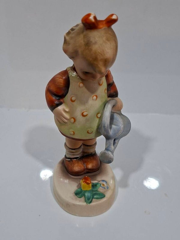 74,  Little Gardener, 4,5 inch, TMK 2, 1960-1972