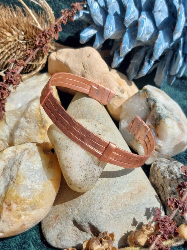 Hammered triple band