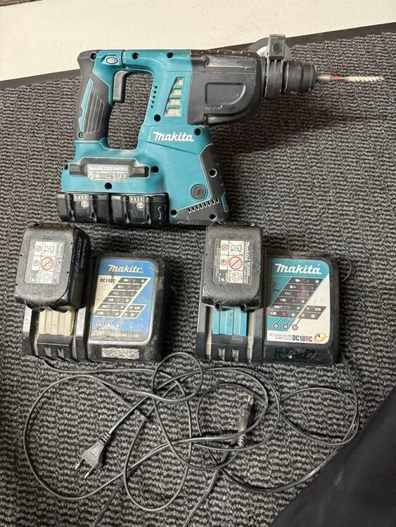 Makita Akku-Bohrhammer DHR263 mit 4 Akkus & Ladegerät Top!