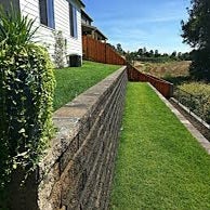 retainingwall2level.jpg