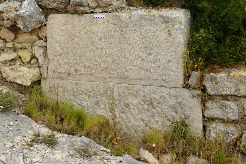 Gespitzter Kalksteinquader, Barbegal