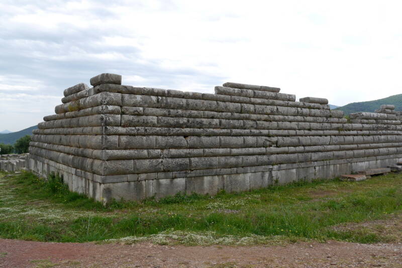 Abb. 2: Blick auf die nördliche Umfassungsmauer. Foto: P. Völkle ©