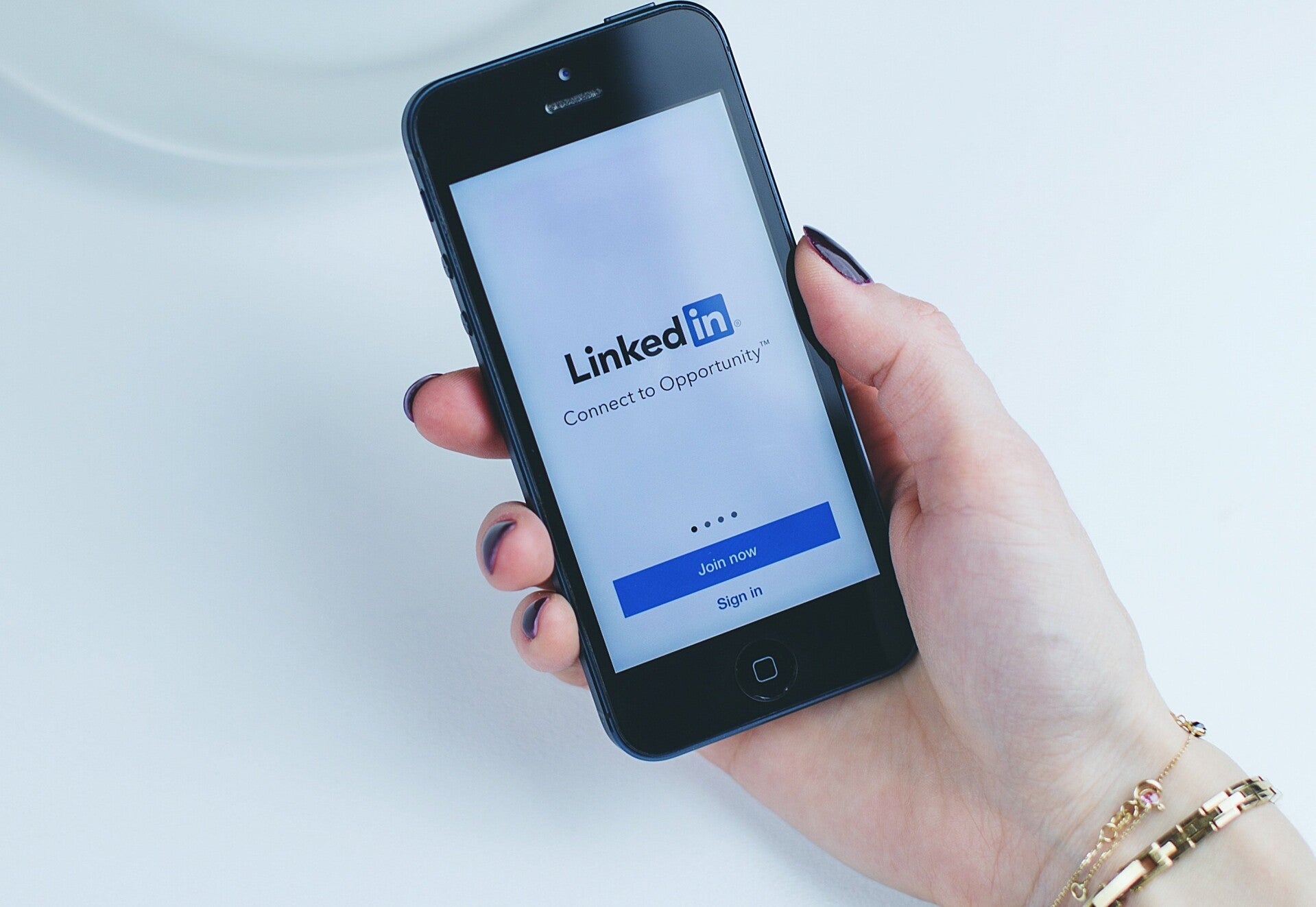 linkedin analytics - shield app