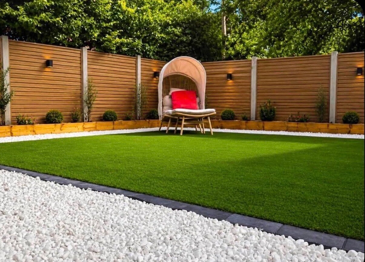New garden fencing by SD Landscapes
