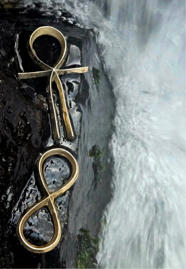 ☥ Messing Gegoten Ankh & Lemniscaat hanger