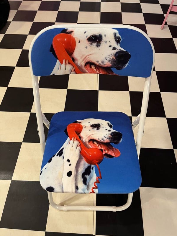 TP Folding Chair DOG CALL CENTER