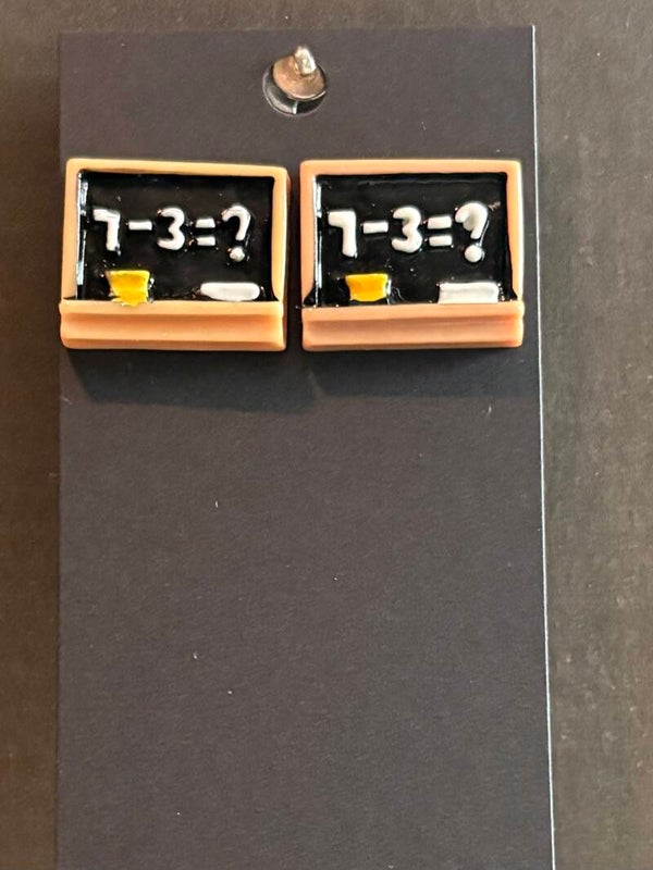 Chalkboard studs