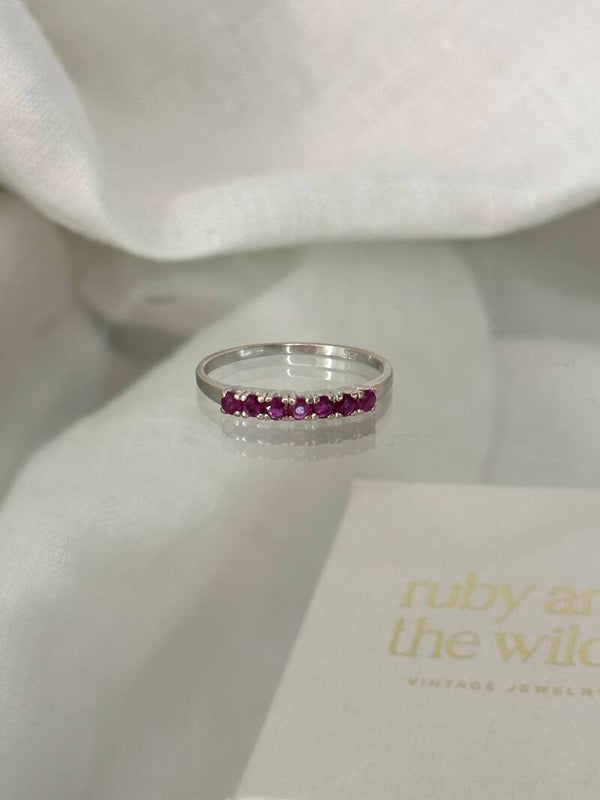 Lupe | 14ct White gold Ruby ring