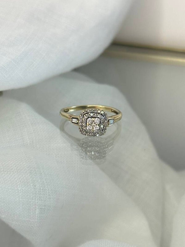 Oulivié | 9ct Halo Diamond ring