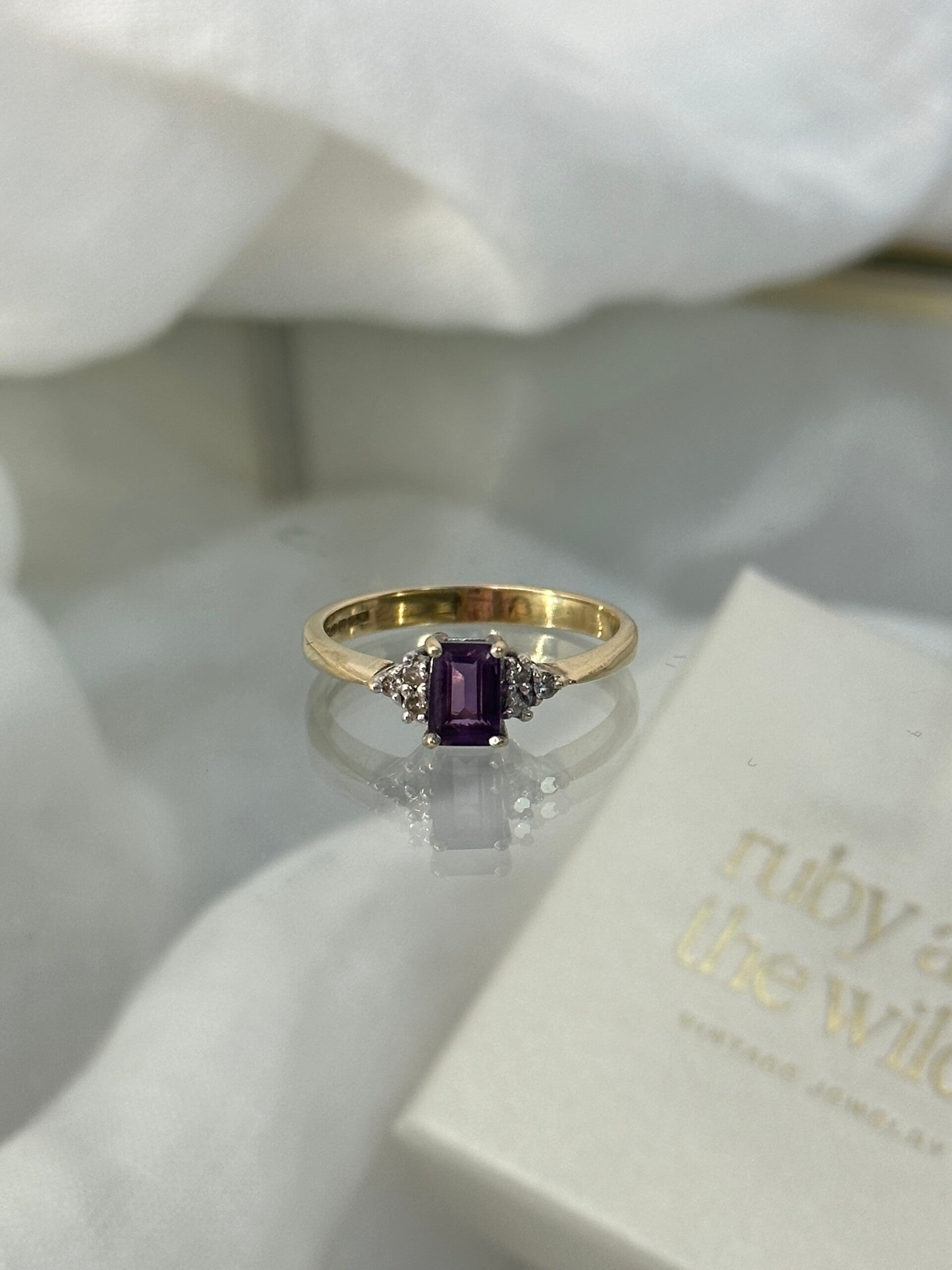 Cléa | 9ct Amethyst & Diamond ring