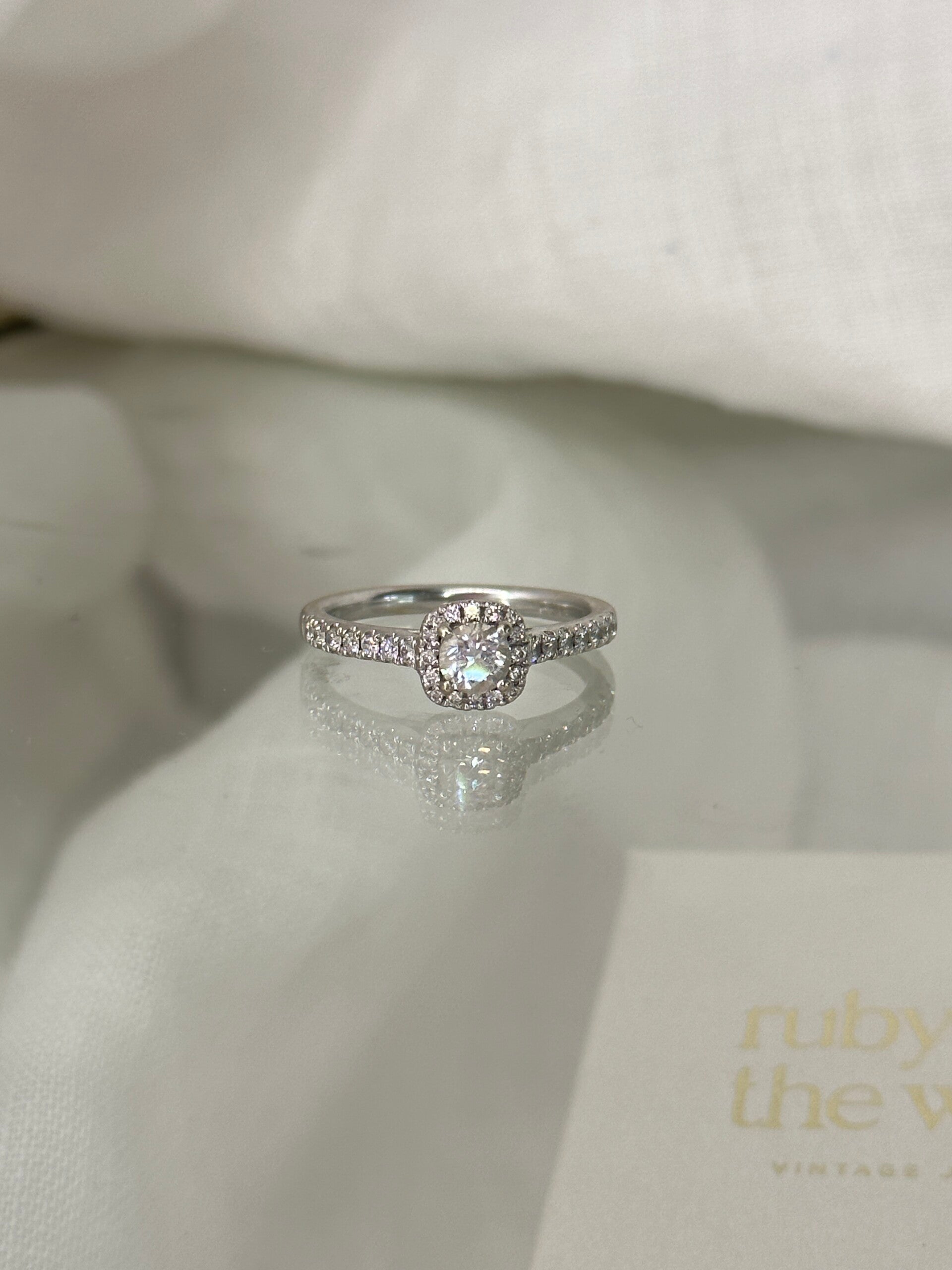Aléa | 18ct White Gold Diamond Halo ring