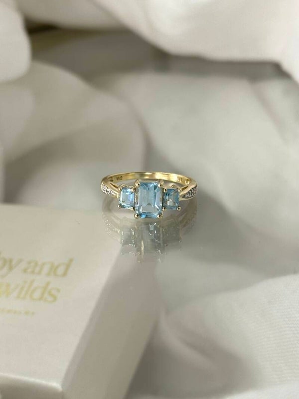 Lolita | 9ct Topaz Trilogy & Diamond ring