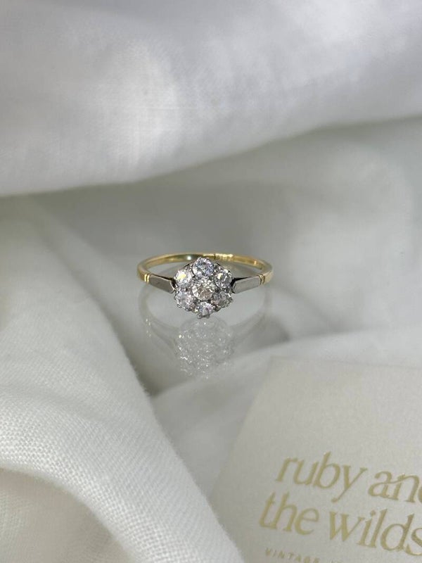 Flor | 18ct Antique Daisy Diamond ring