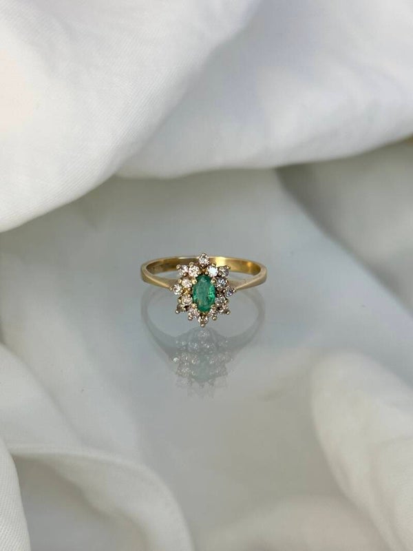 Vie | 9ct Emerald & Diamond Cluster ring