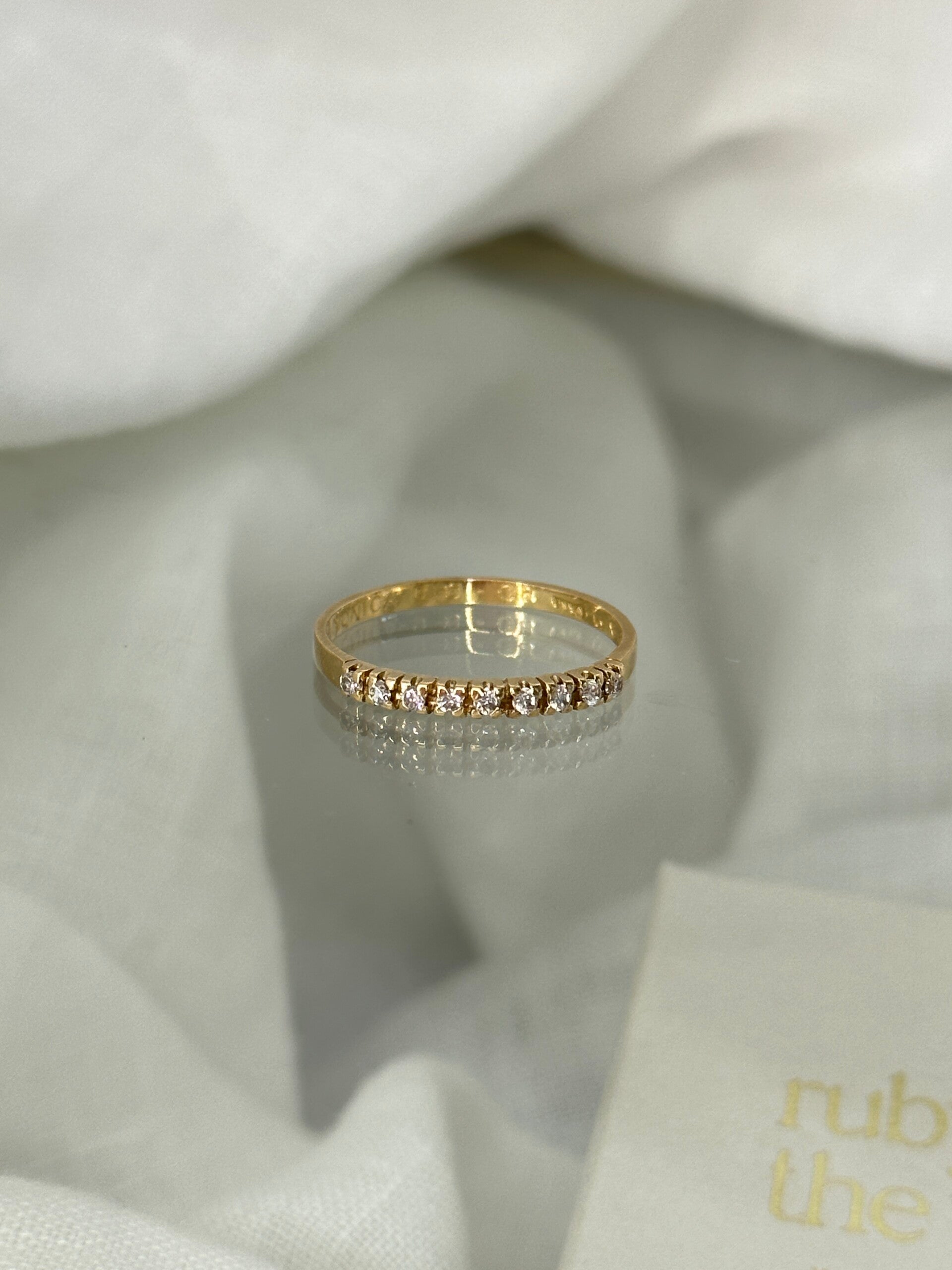 Avélie | 18ct Moissanite Band ring