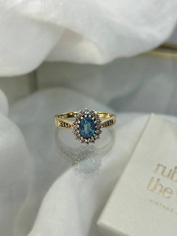 Alizée | 9ct Topaz & Diamond ring