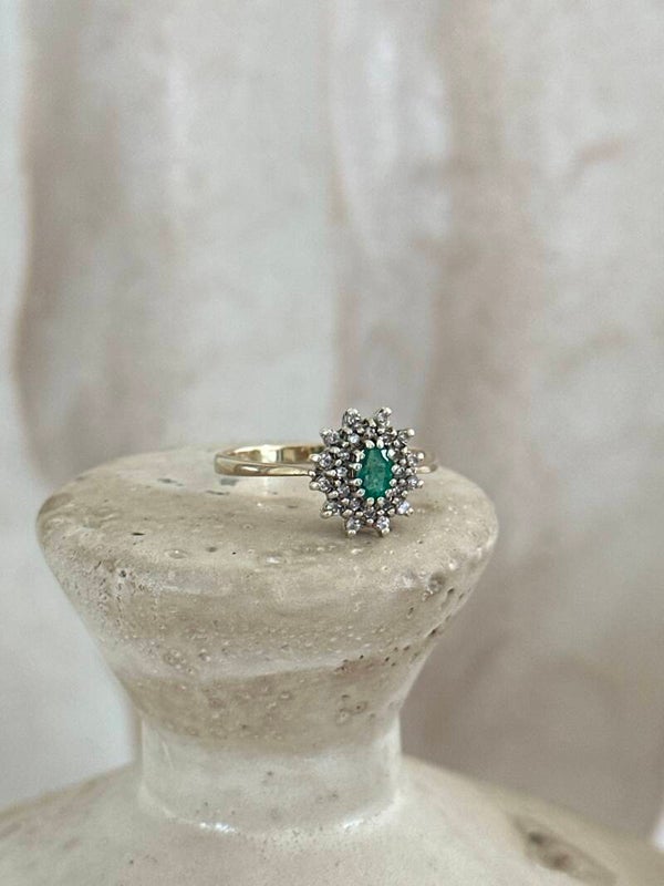 Cléa | 9ct Emerald & Diamond Cluster ring