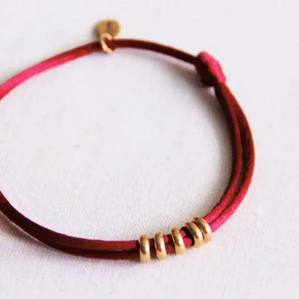 Satijn armbandje met ringen