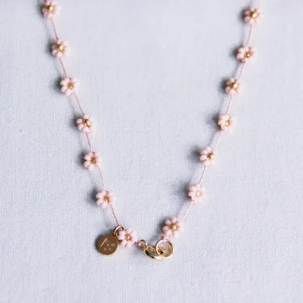 Daisy flower kettinkje