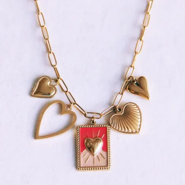 Bedelketting 'LOVE'