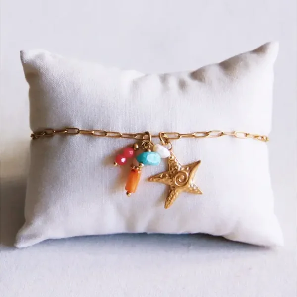 Chain enkelbandje met zeester en trosje van edelsteentjes