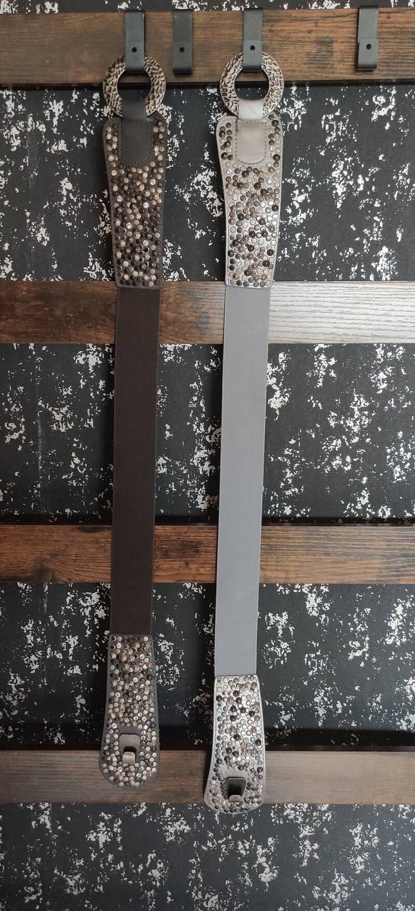 cooler Stretchgürtel mit Nieten