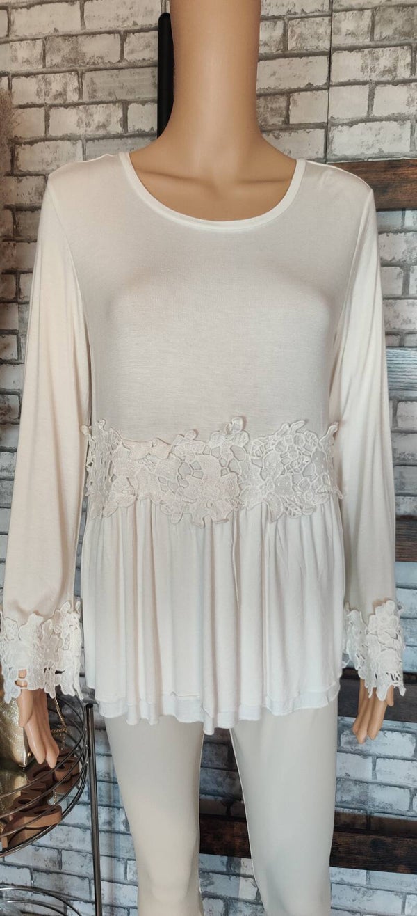 Romantisches Shirt m. Spitze in Ecru