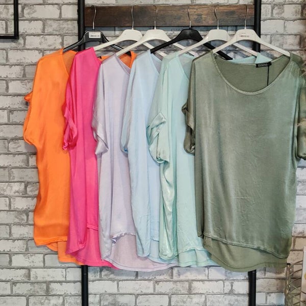 glänzendes Satinshirt