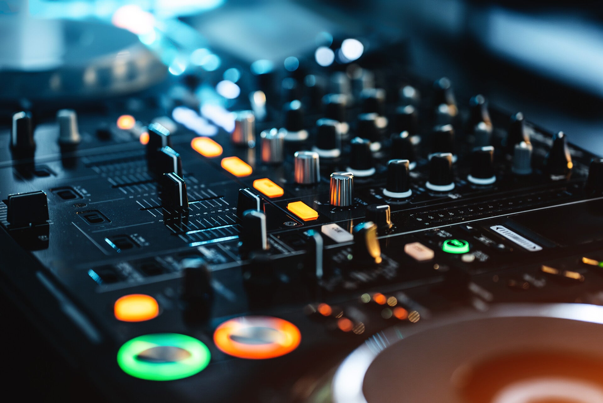 DJ Hire Milton Keynes & Buckinghamshire