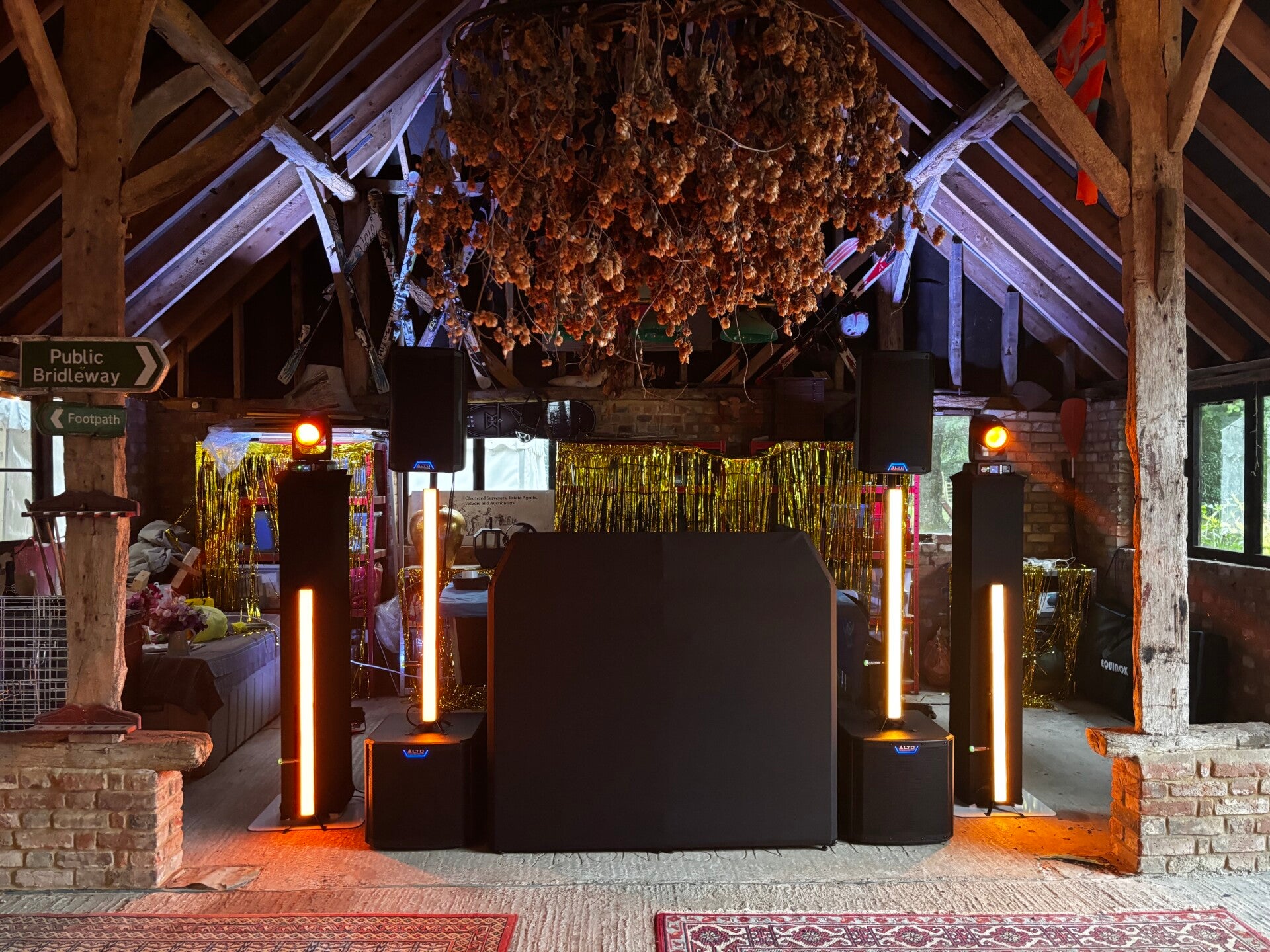 Milton Keynes Mobile Disco Hire & Party DJ Hire