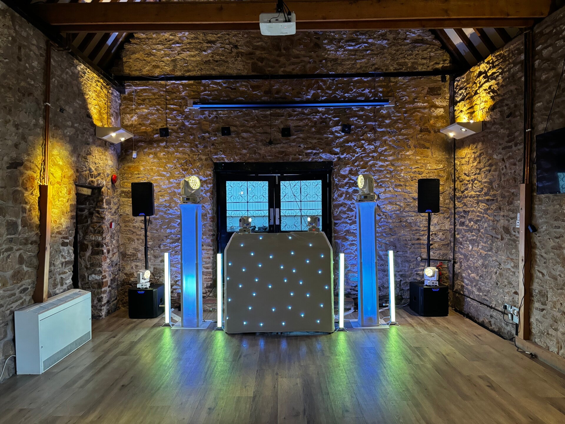 wedding DJ hire Buckinghamshire and south east england