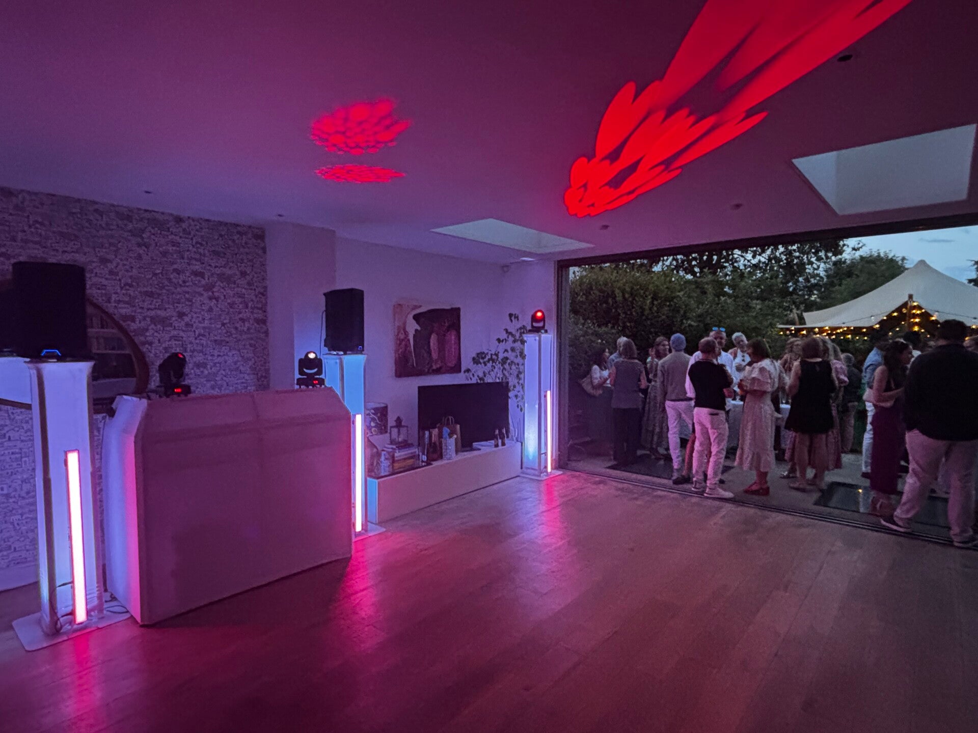 40th birthday party crowd dj hire