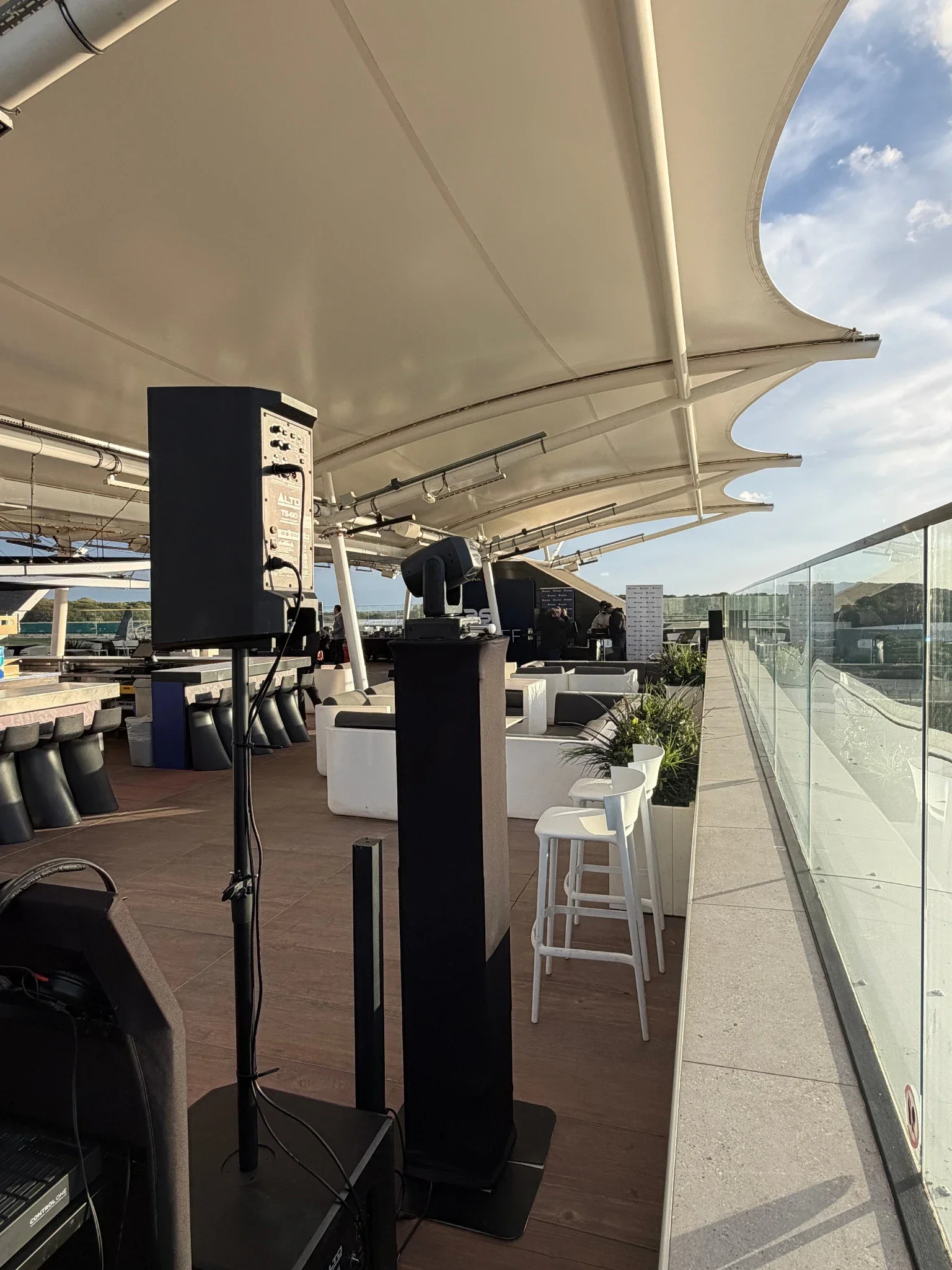 MHX speaker and lighting position beside the circuit at Hilton Garden Inn Silverstone