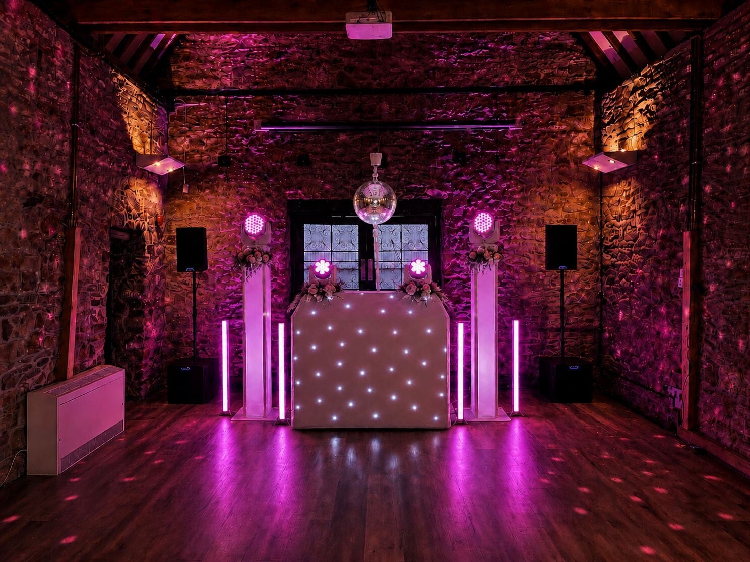 MHX Premium Compact wedding setup, showing the booth, lighting and presentation