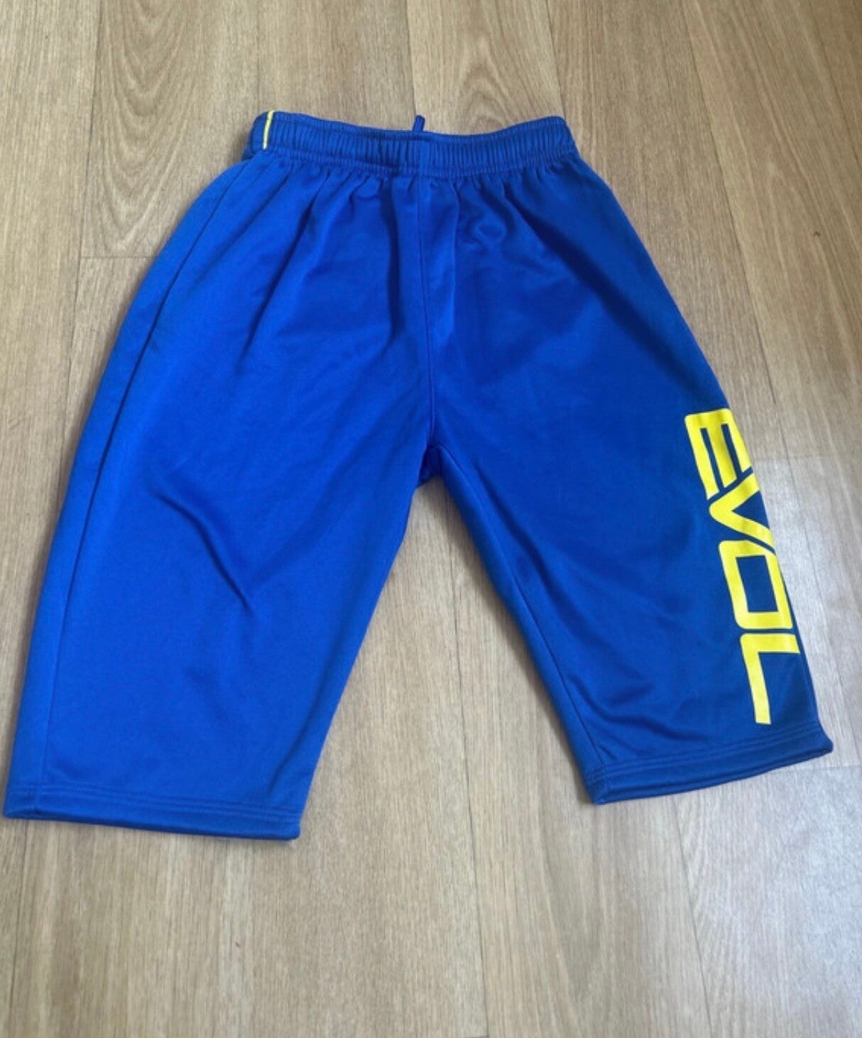Short BLEU EVOL