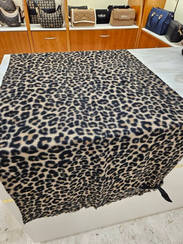 Liu Jo Stola Animalier con Spilla