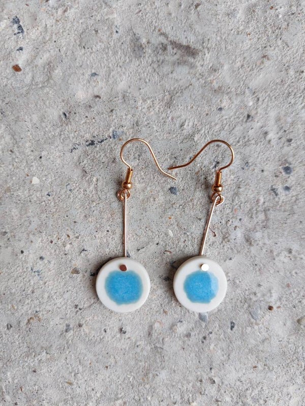 Oorring wit porselein - hemelsblauw