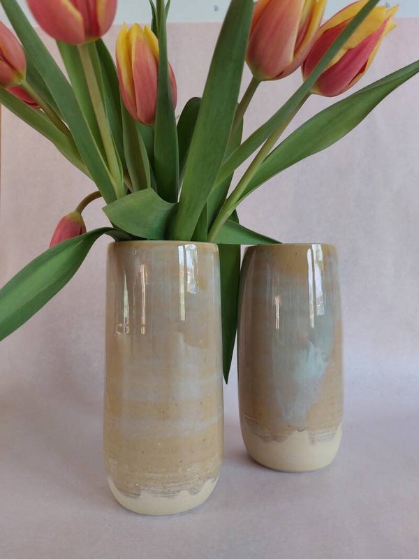 Vaas in groen, geel, bruine tinten