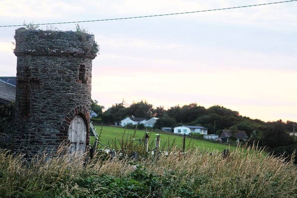 abandoned post