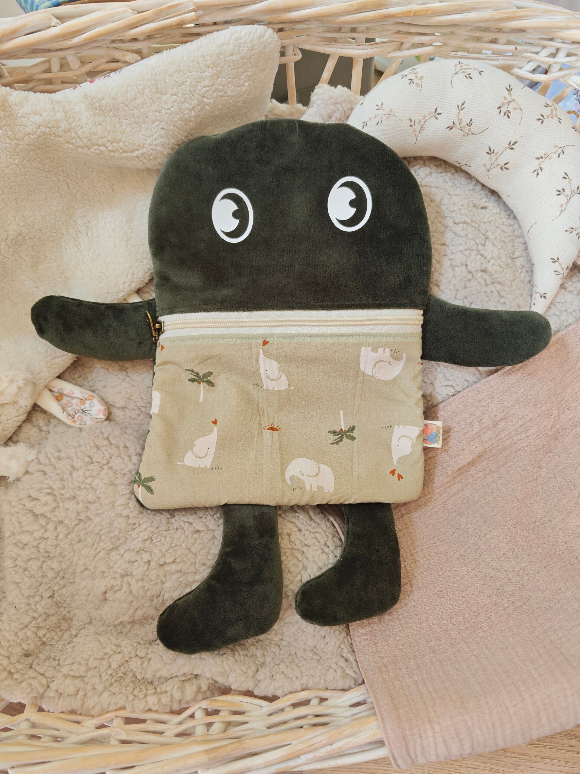 Doudou mange soucis