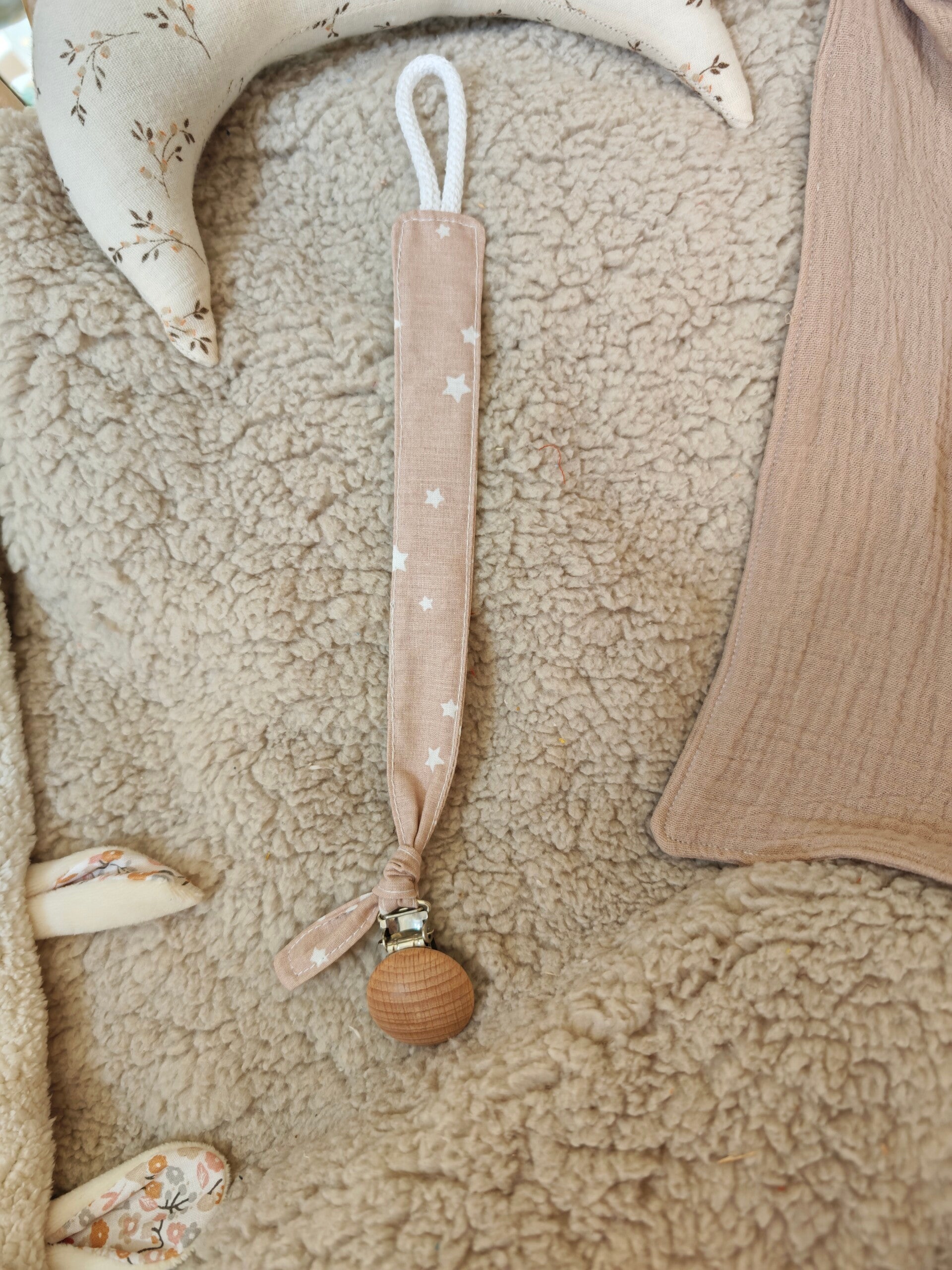 Attache tétine avec pince