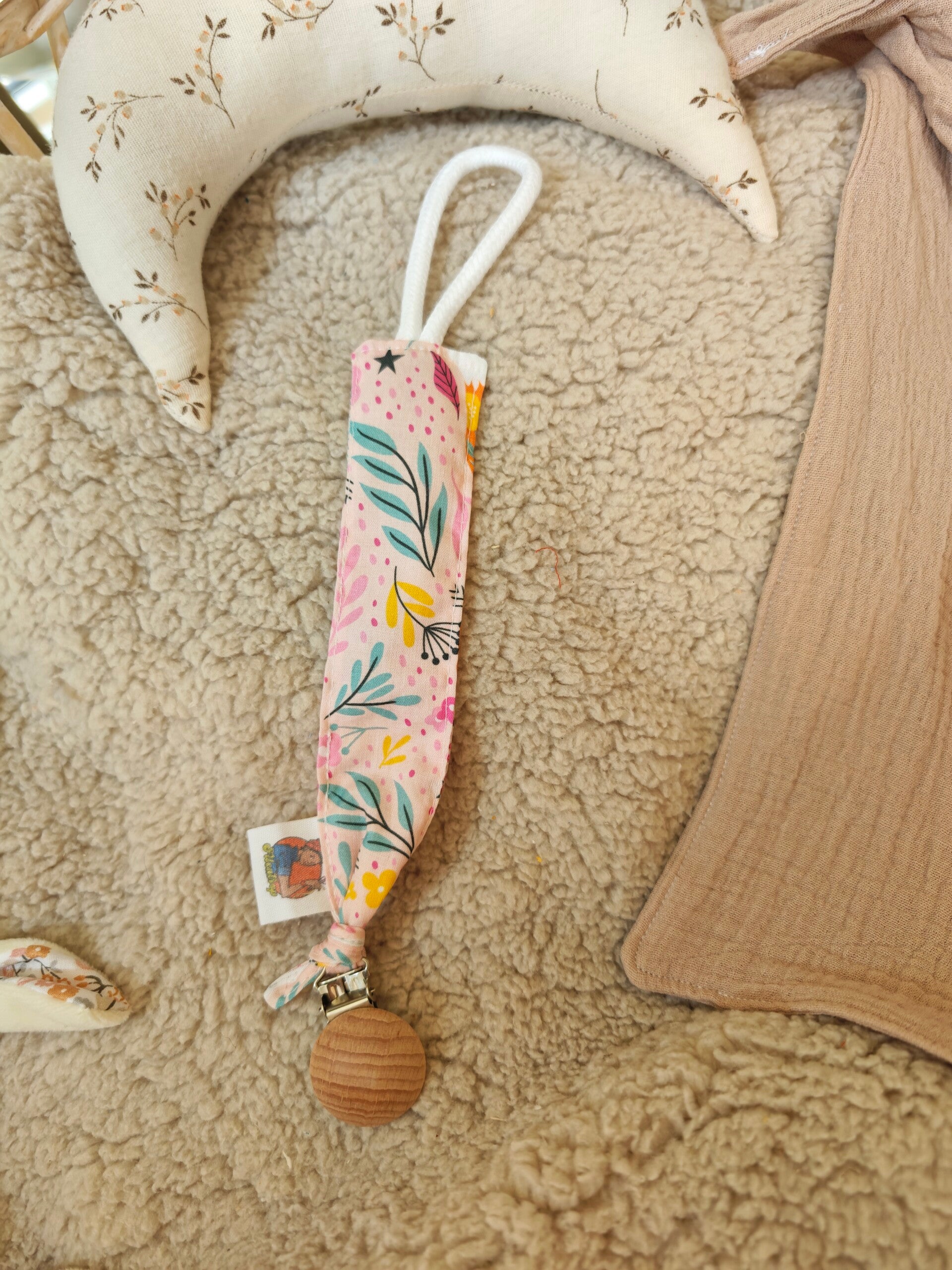 Attache tétine avec pince